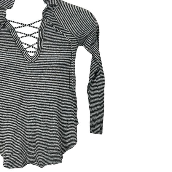 American Eagle Soft & Sexy Striped Lace-Up Lightweight Hoodie Tee Size Small - Picture 6 of 13